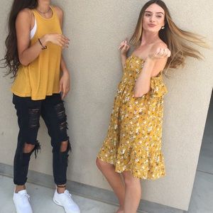 🤩 Mustard Yellow Floral Dress